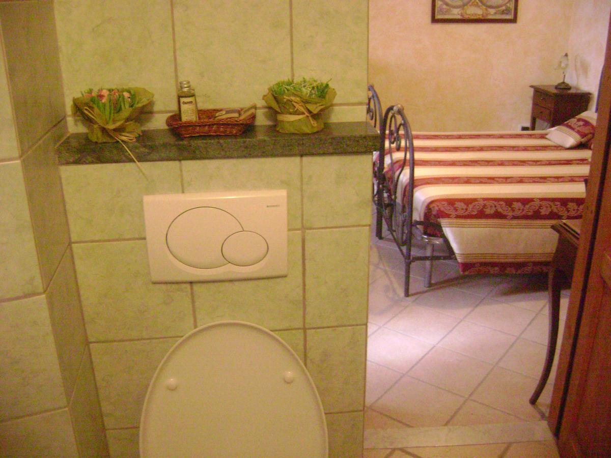 Bed & Breakfast La Finestrella Di Montalto Badalucco